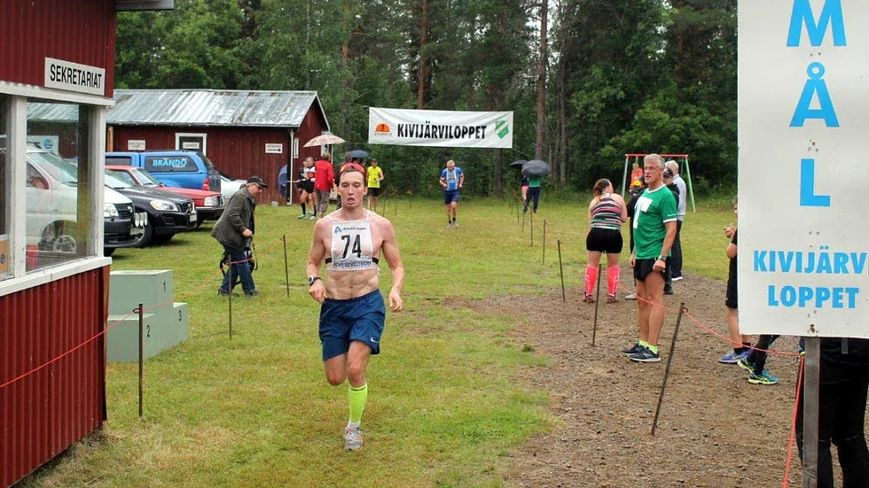Fyra. Hemmalöparen Niklas Niska vann Kivijärviloppet igen. Det var fjärde gången i rad.