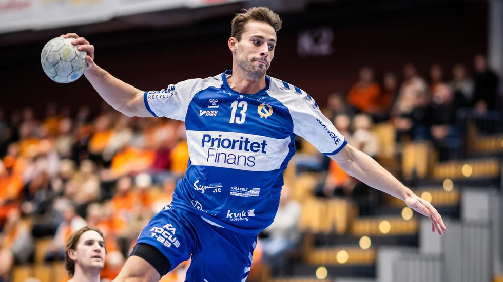 Redbergslids Ludvig Högberg lämnar laget efter fallet ur Handbollsligan. Vadstenakillen flyttar till Hallby och blir kvar i högsta serien.