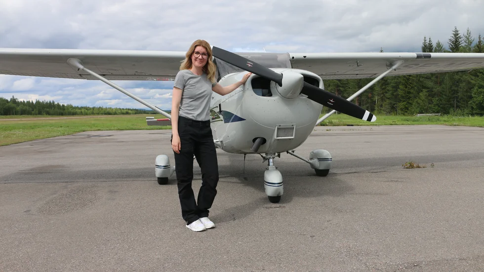 Lisa Söderlund har behörighet att flyga flygplanet Cessna 172. Hon är en av Norrbottens frivilliga brandflygare.
