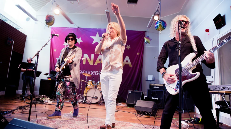 Bandet Atron blev Gotlands vinnarbidrag i musiktävlingen P4 Nästa med låten ”America”. Förra året tävlade de för Kalmar i riksfinalen och kom tvåa med låten ”They Don't Care About Us Now”.