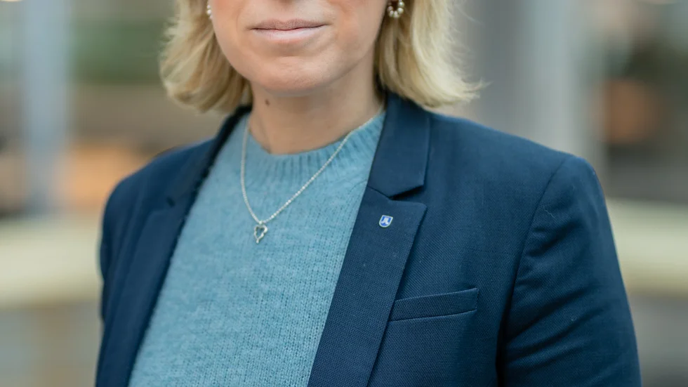Regiondirektören Ulrika Sundquist kommenterar divisionschefen Pernilla Nordkvists avgång i spåren av 98 vårdanställdas misstroendeförklaring. "Vi får vara ödmjuka i att vi inte kunnat skapa den tillit och delaktighet vi hade önskat", säger hon.