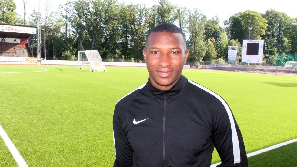 Målvakten Jonathan Waterberg från Holland söker klubb och visar upp sig hos Motala AIF i veckan.