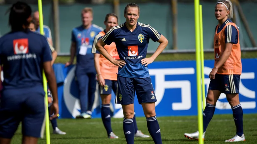 LFC-bekantingen Magdalena Eriksson njuter av VM i Frankrike – och hur den svenska framgången även fått stort genomslag i Sverige. ”Det inspirerar mig att vilja gå ännu längre”, säger hon.