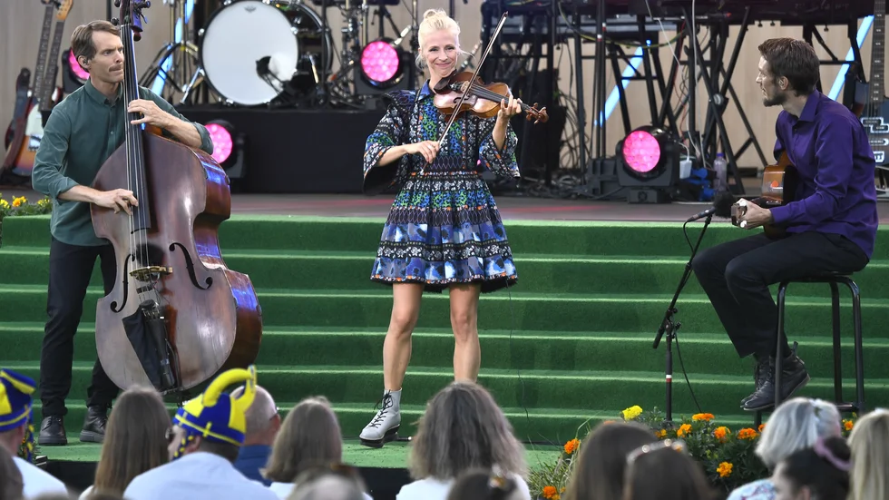 Lena Jonsson Trio fick priset för Årets artist på Folk- och världsmusikgalan. Arkivbild. Allsång på Skansen.