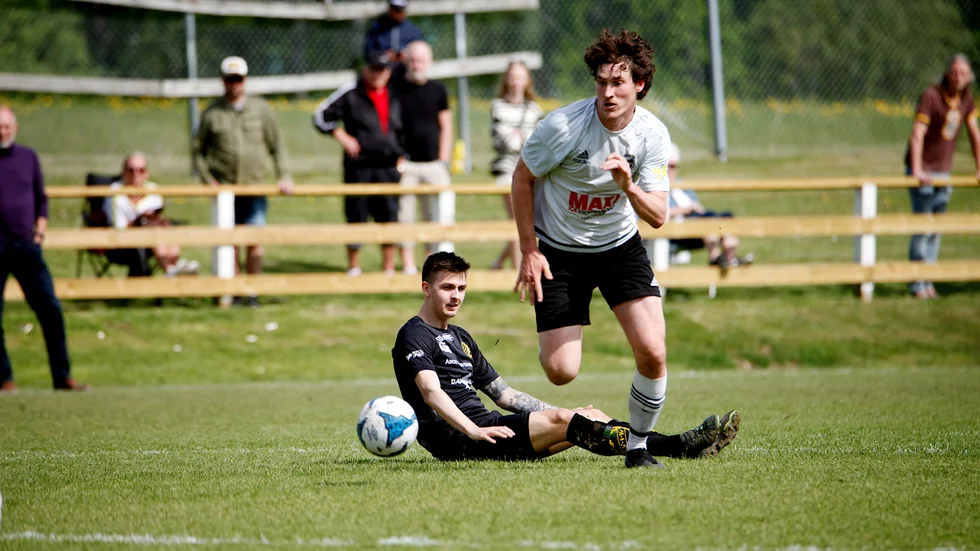 Jonathan Sjögren nickade in kvitteringen mot Gusk. 