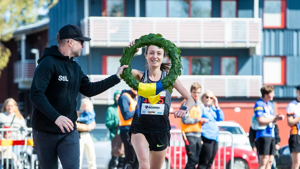 EM-medaljören lämnade Krakow hamnade i norra Sverige och vann Scaniamilen. Katarzyna Broniatowska visade att hon fortfarande kan springa snabbt.