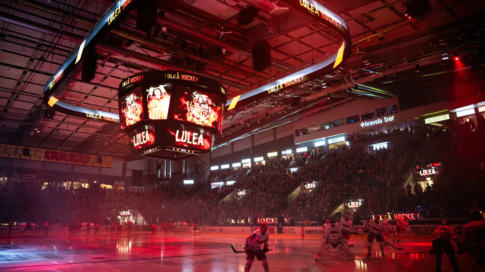Hockeypremiär mellan Luleå och Timrå i Coop Norrbotten Arena. 