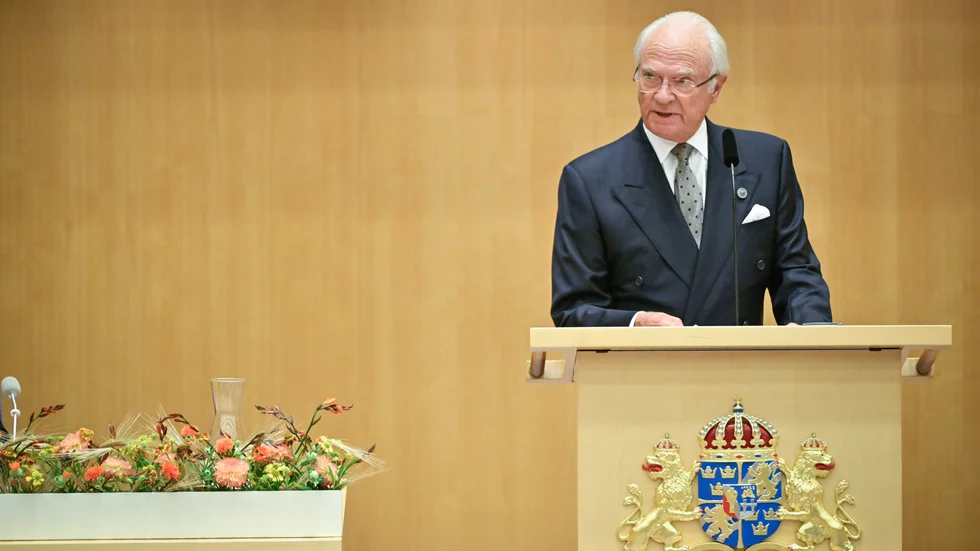 "Lyssnade ni till kungens första ord när han invigde riksdagsåret ”ta ert uppdrag på allvar i hela svenska folkets intresse”. Alltså ”hela” svenska folkets intresse".