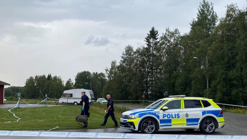 Mannen greps under dramatiska former vid en konfrontation utanför sin bostad. Nu har mannen dömts till rättspsykiatrisk vård vid Umeå tingsrätt.