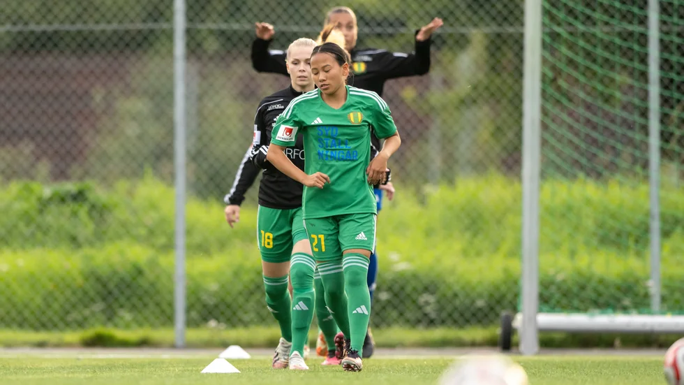 Amanda Sundström lämnar seriekonkurrenten Bollstanäs SK för Uppsala fotboll.