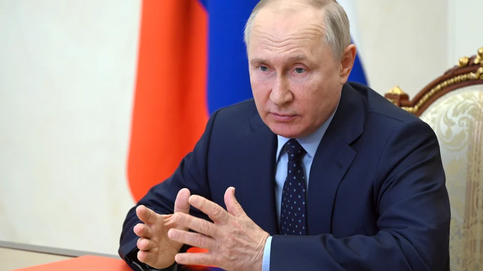 Rysslands president Vladimir Putin är efterlyst av internationella brottmålsdomstolen för delaktighet i kidnappning av ukrainska barn. Arkivbild.