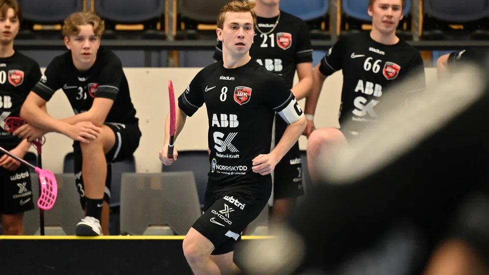 Kaptenen Max Granlund förlänger med Skellefteå IBK.