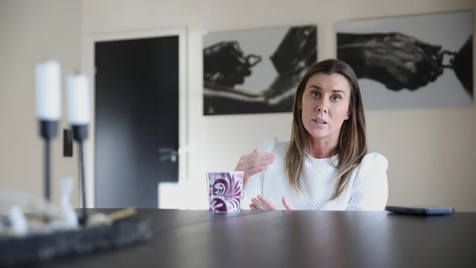 "Jag har aldrig haft funderingar om att sluta tidigare", säger Stephanie Pizzignacco. Men nu har hon sagt upp sig från sitt jobb som brandman efter att nya regler införts som gör det omöjligt att jobba dygnspass.