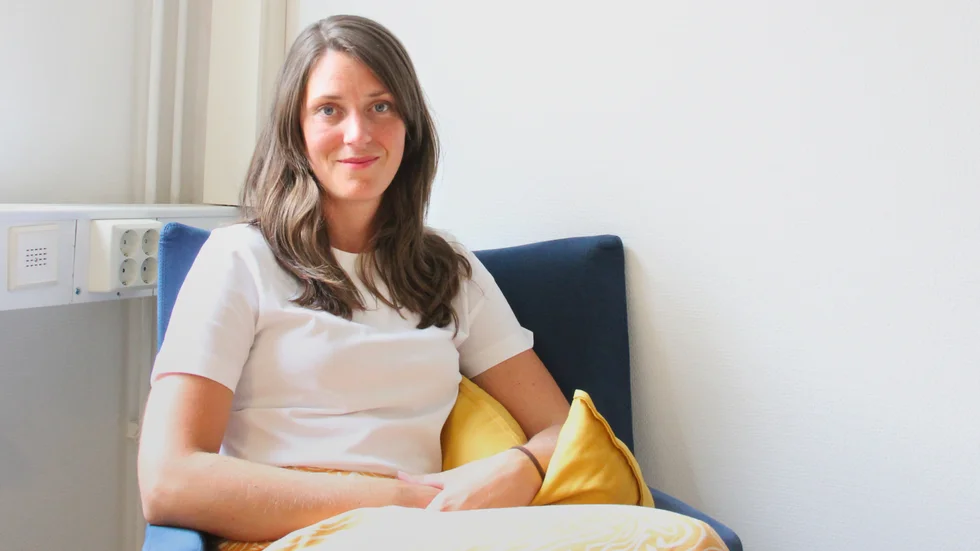Disa Steffner är verksamhetschef på både Ebbamottagningen och Kastmottagningen. Hon möter personer på båda sidor om prostitution, de som säljer och de som köper. "Vi behöver vara noga med hur vi arbetar för att de utsatta som kommer hit ska känna sig trygga, annars kan det bli problematiskt" säger hon.
