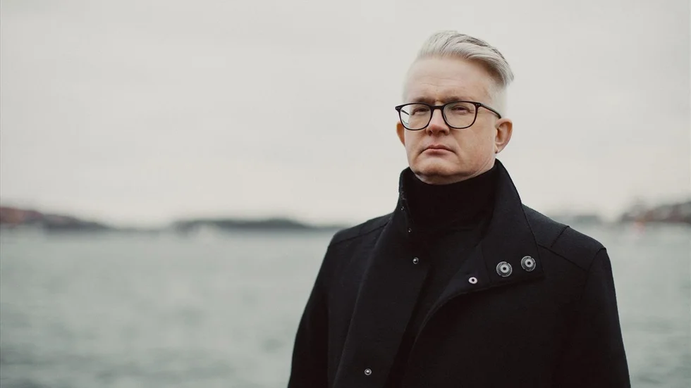 Lars Wilderäng är aktuell med en ny bok, en thriller, och den tredje i serien om den svenska militära underrättelseagenten Hanna Hjerta. På onsdag kommer han till Erik Hultgrens bokhandel för boksnack och signering.