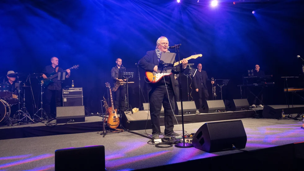 Mahattma Åhlström band kommer att stå på scenen på Kulturnatta i Boden. Bandet består av Rune Tapper, gitarr och sång, Kjell Vesterberg, trummor, L-G Eriksson, bas, Mats Hällefors, keyboard och sång, Anders Kristoffersson, trumpet, Andreas Söderström, trumpet, Olle Lindström, saxofon, och Patrik Östlund, trombon