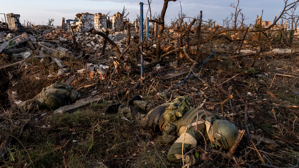 Kvarlevor av ryska soldater vid fronten i Andrijivka, söder om Bachmut i östra Ukraina, den 16 september.