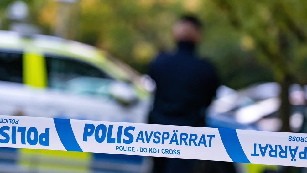 "Polisen riskerar att hamna i en ännu djupare förtroendekris än de redan gjort" skriver ledarskribenten om den långa väntetiden på 114 14.