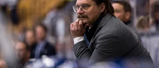 Beskedet: SHL-tränaren sjukskriven på obestämd tid
