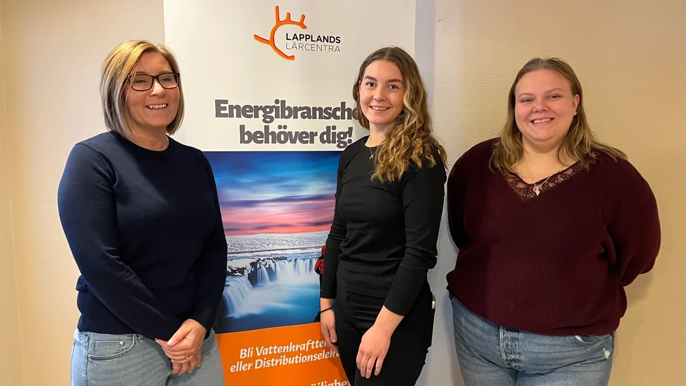 Utbildningeledare Erika Bergquist med eleverna Amanda Andersson, Lovisa Vikström som ser fram emot att gå vidare med utbildningen till vattenkraftstekniker.
