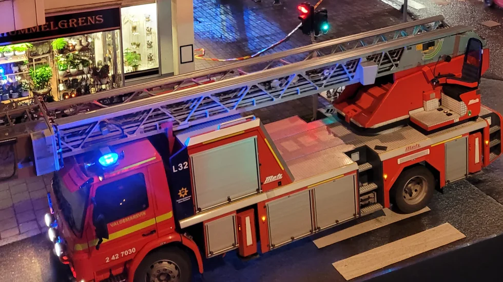 Räddningstjänsten på plats för tisdagsmorgonens brand.