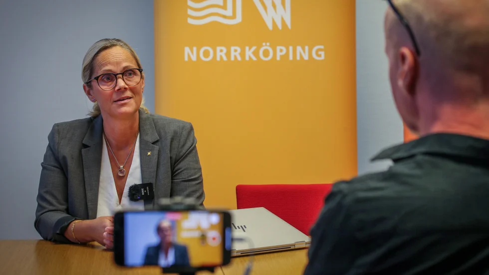 Agima Management AB, konsulten, hade inte i uppdrag att ta fram en konsultrapport utan uppdraget var att möjliggöra utvecklingsarbetet för projektgruppen som arbetade i uppdraget ”nytt kontor”, skriver kommundirektör Anna Selander.