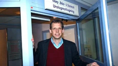 <7GT_Bildrubrik>läkare</7GT_Bildrubrik>. Vid lasarettsts överviktsmottagning kan personer med extrem övervikt få hjälp. Kirurgchefen Staffan Bjessmo hoppas att så kallade magsäcksoperationer snart ska kunna utföras på Visby lasarett.
