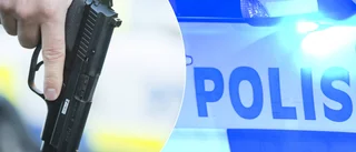 Polis anmäls för tjänstefel – hanterade vapen på möte