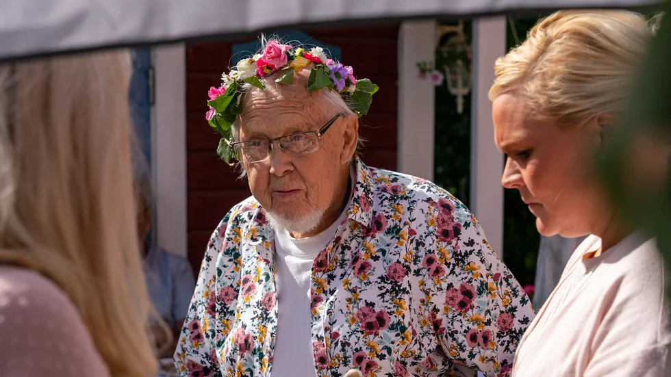 Speedwayikonen Bert Lindarw har gått ur tiden.