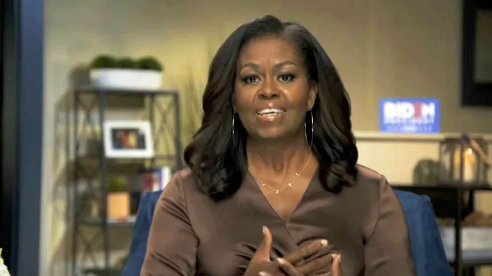 Förra presidenthustrun Michelle Obama håller sitt förinspelade tal under Demokraternas partikonvent.