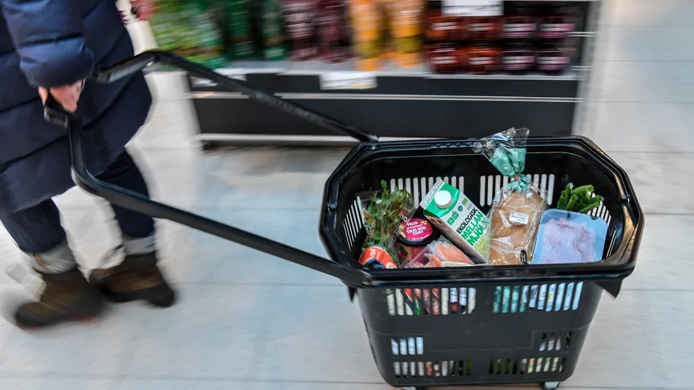I Sverige har hyllorna i affärerna förblivit fyllda, men vi har fått smärtsamt tydlig insikt i vilken betydelse vår matproduktion har.