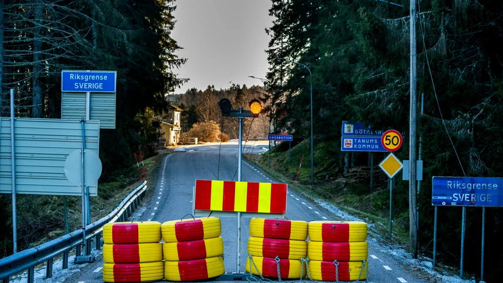 Polisen har bett militären om hjälp med bevakning av gränsen mot Norge.