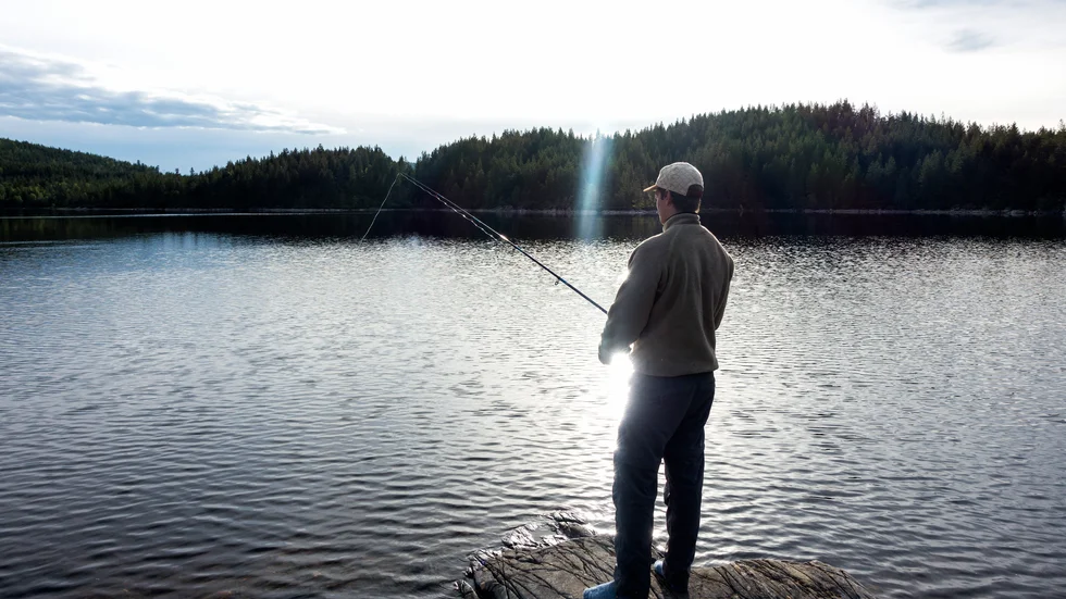 Intresset för sportfiske har exploderat under coronapandemin. Men en del fiskar olagligt och det riskerar att utarma fiskebeståndet.