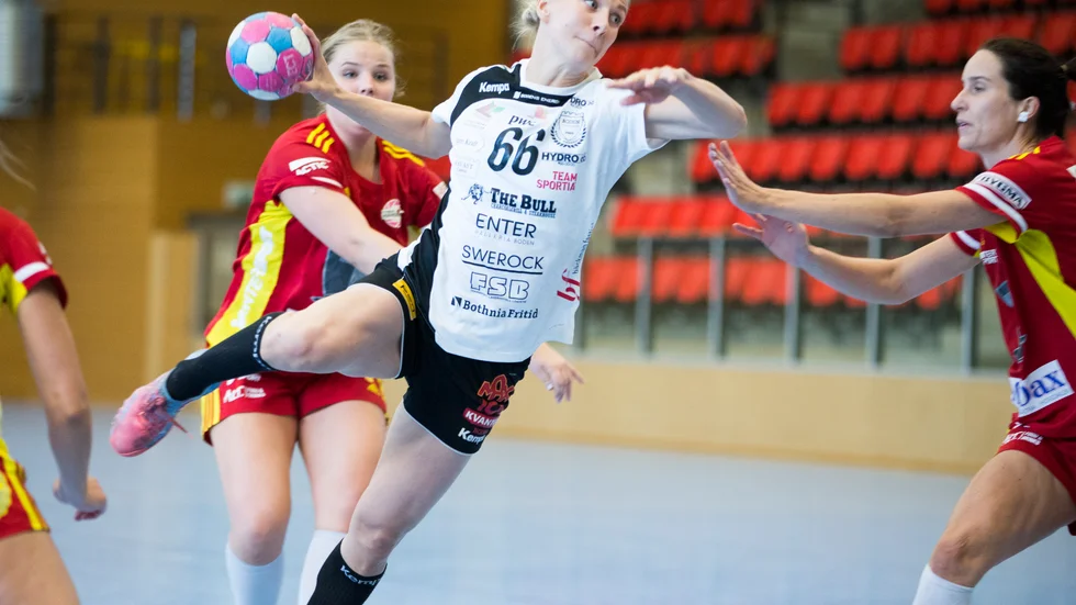 Lagkaptenen Sara Nordström tror på Boden Handboll. "Jag vet att varenda person i det här laget skulle slita lika mycket för mig som jag skulle slita för dem", säger hon.