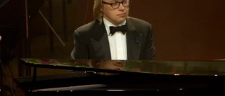 Makalös enmansföreställning vid pianot
