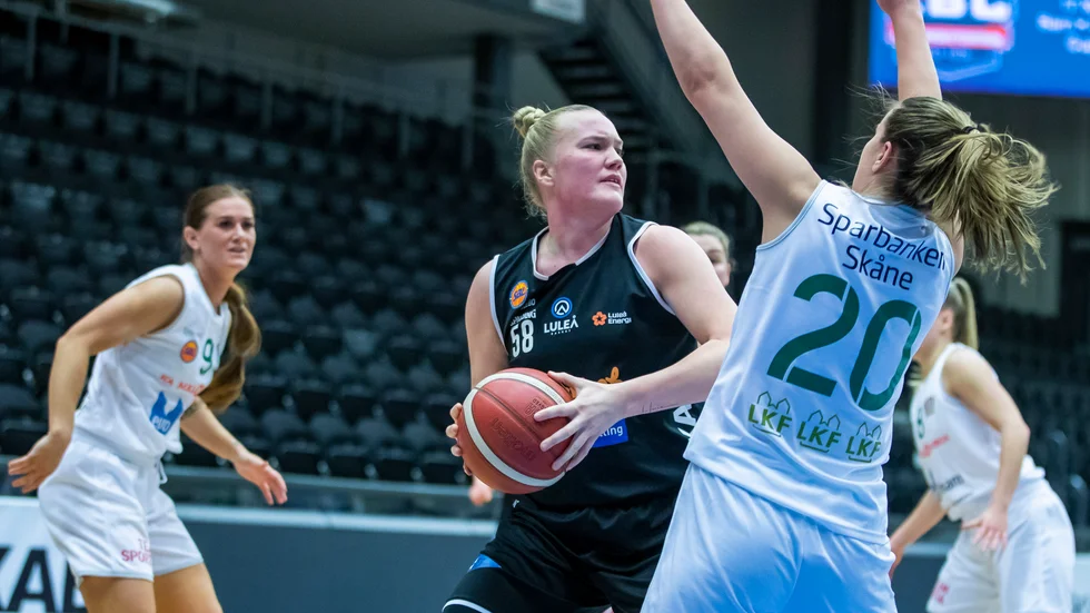 Luleå Basket mot Eos Lund under en match i Svenska Basketligan för damer.