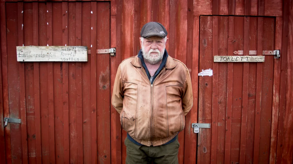 Urban Lundin tycker att kommunen alltför länge suttit med armarna i kors utan att göra vad den kan för att minska översvämningsrisken.