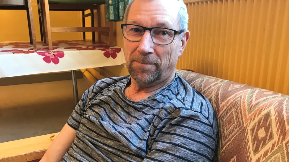 Mats Åkessons vision är ett trevåningshus i Varamon. Parkeringshus i botten, skridskooval på mellanvåningen och bandy och ishockey över.