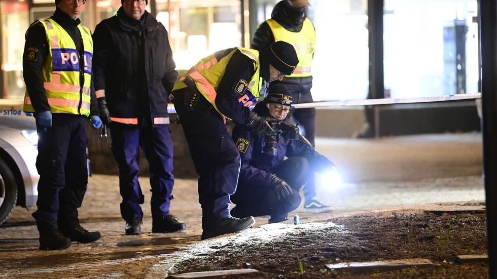 Polisens tekniker på plats efter onsdagens knivattack i Vetlanda. Arkivbild.