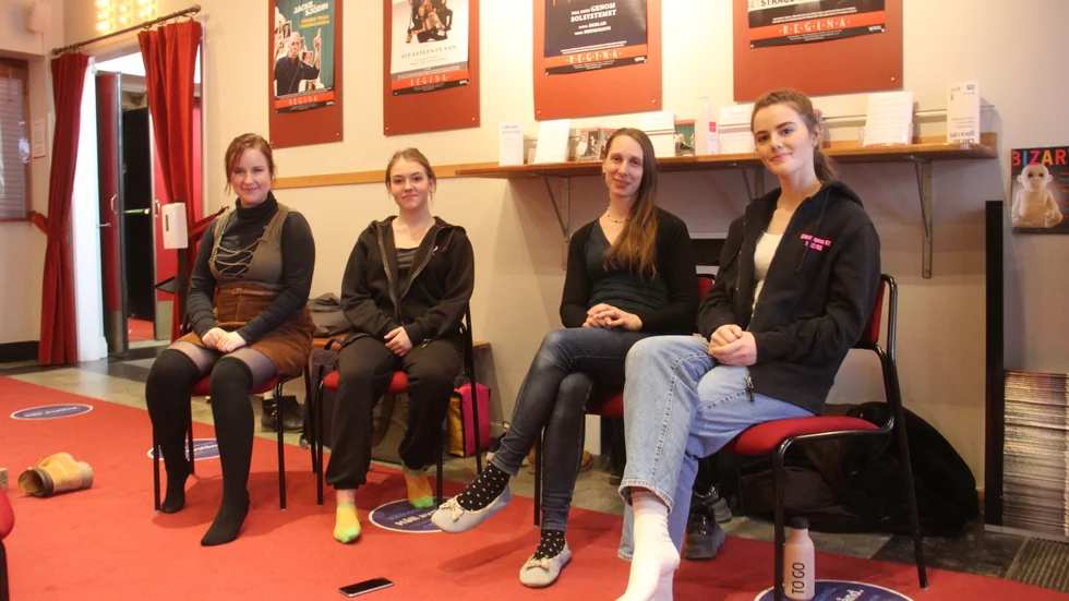 Sara Sönnebo, Ella Palm, Emma Anstey och Anna Ingebäck är glada att de får chansen att avsluta musikalen tillsammans på Reginateater efter ett år av anpassningar.