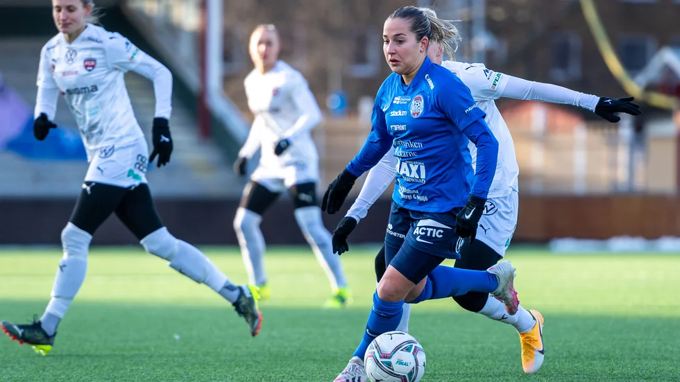 Eskilstuna Uniteds Felicia Saving får spela från start även mot Linköping.