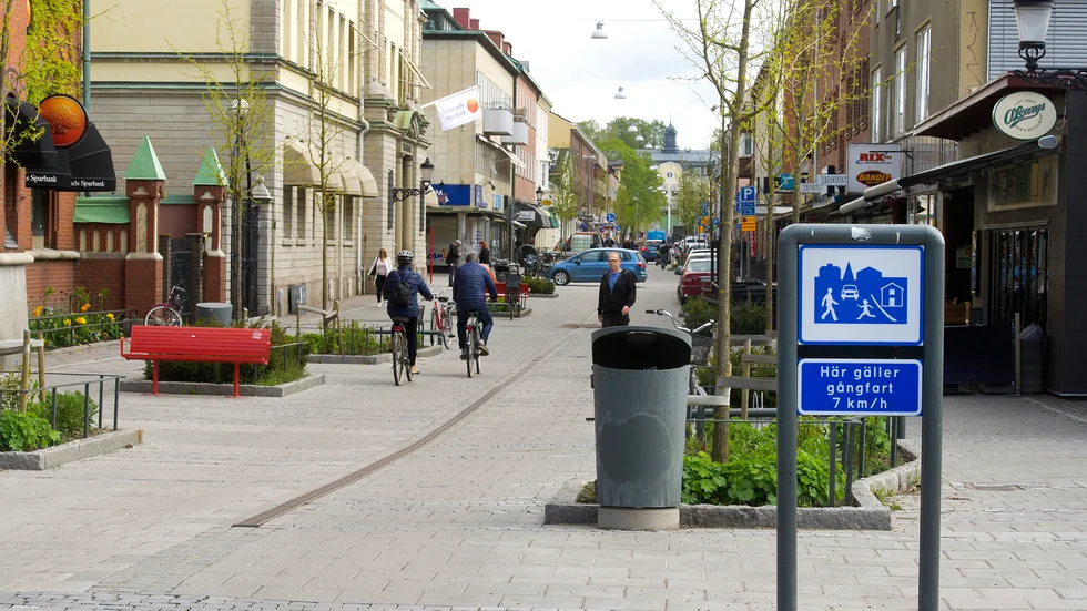 Östra Storgatan ska stängas av för bilar. Det tycker Jan K är destsamma som att ge gatan en evig sömn.