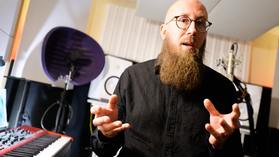 Markus Porsklev driver podden "Nätets mörka sida", som han startade i våras. Han släpper ungefär ett avsnitt i månaden, och har 30 000 lyssnare. 