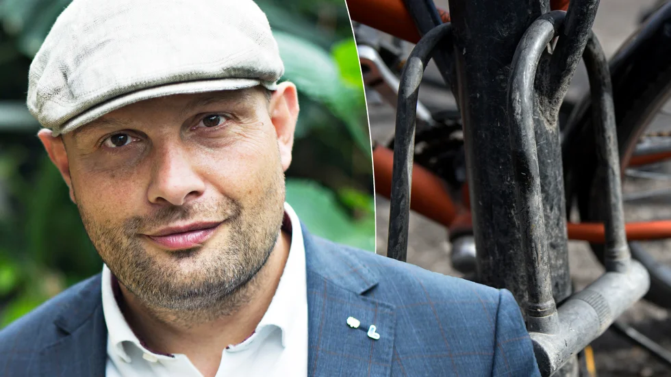 Mohamad Hassan (L) blev av med en träningscykeln.