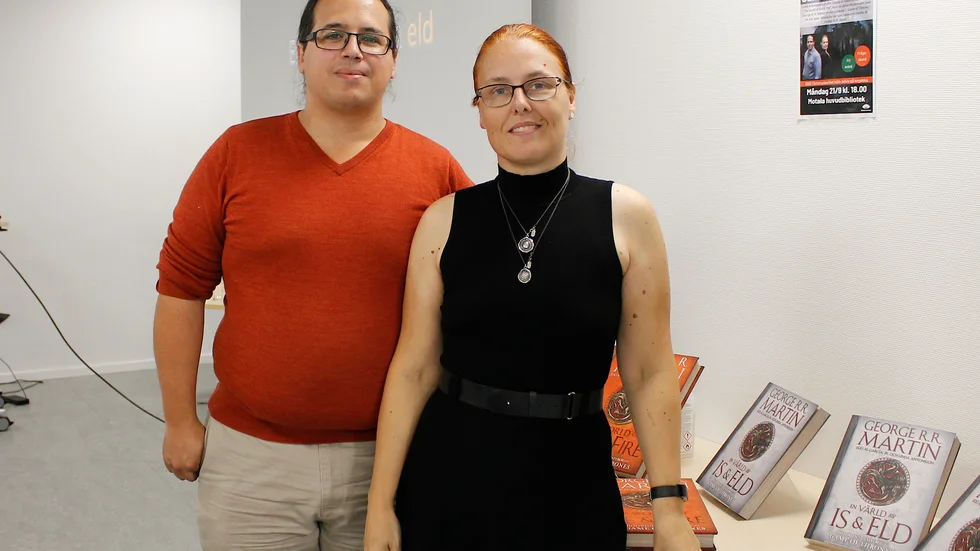 Elio Garcia och Linda Antonsson – experter på Game of Thrones.