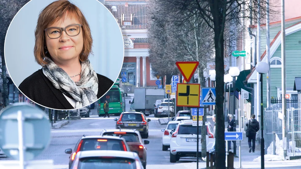 Irja Hökås (L), ledamot i stadsbyggnadsnämnden, vill att Drottninggatan öppnas upp för all trafik.