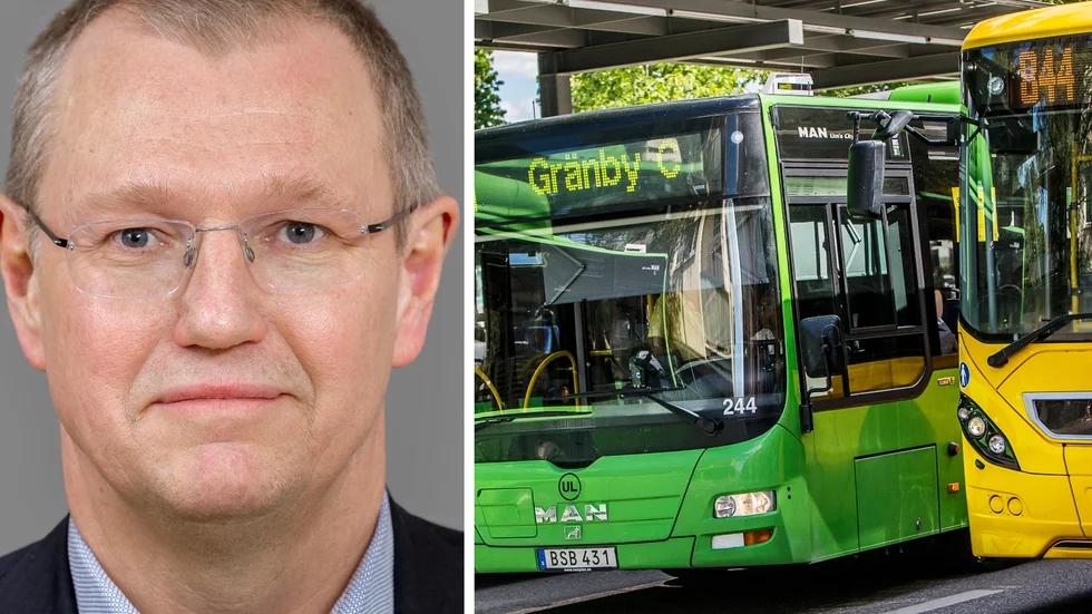 Johan Wadman, trafikdirektör, säger att både bussförarna och passagerarna har ett ansvar att avstånden hålls i kollektivtrafiken.