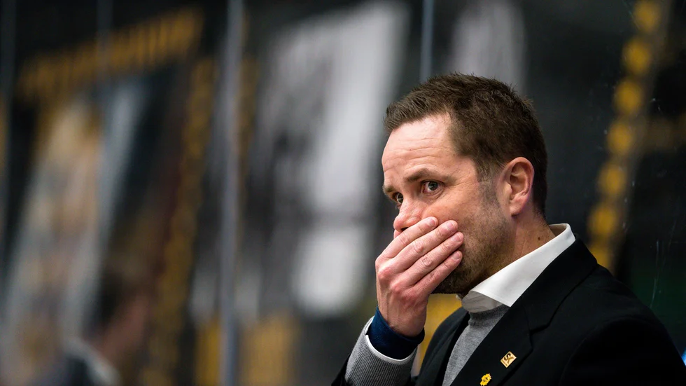 Stefan Hedlund deppad efter förlusten.