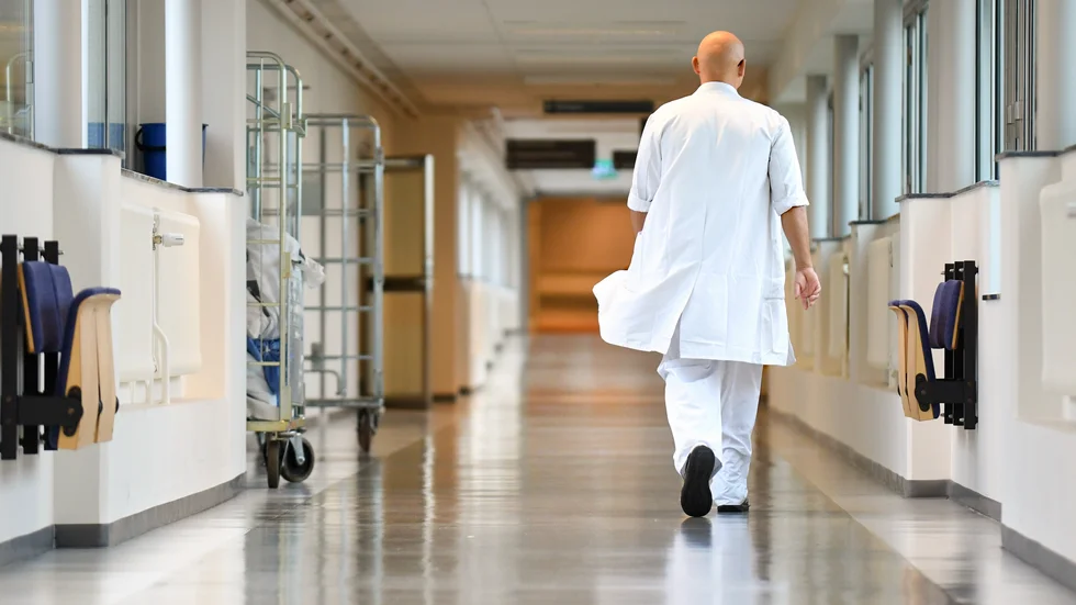 Enbart drygt halva behovet av specialistläkare i allmänmedicin är i dag tillgodosett i Norrbotten och många är 65 år eller äldre. Bemanningsfrågan behöver lösas akut! 