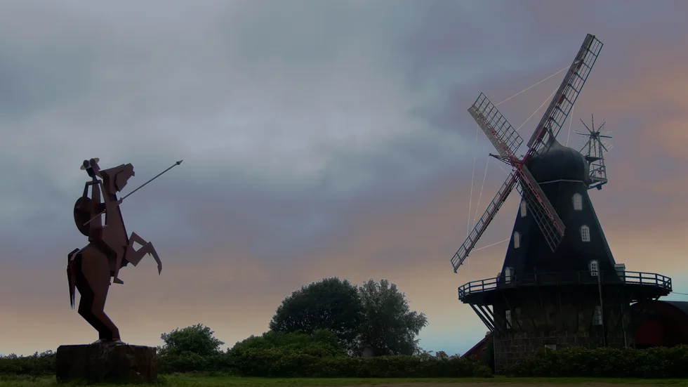 Don Quixote i Halland. Särdals kvarn. Skulptur Stig Dillberg.